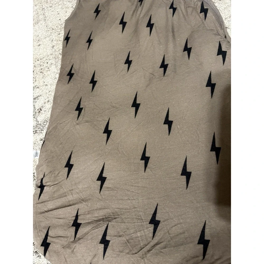 Forever French Baby Neutral Lightning Bolt Sleep Sack Size 0-6 Months